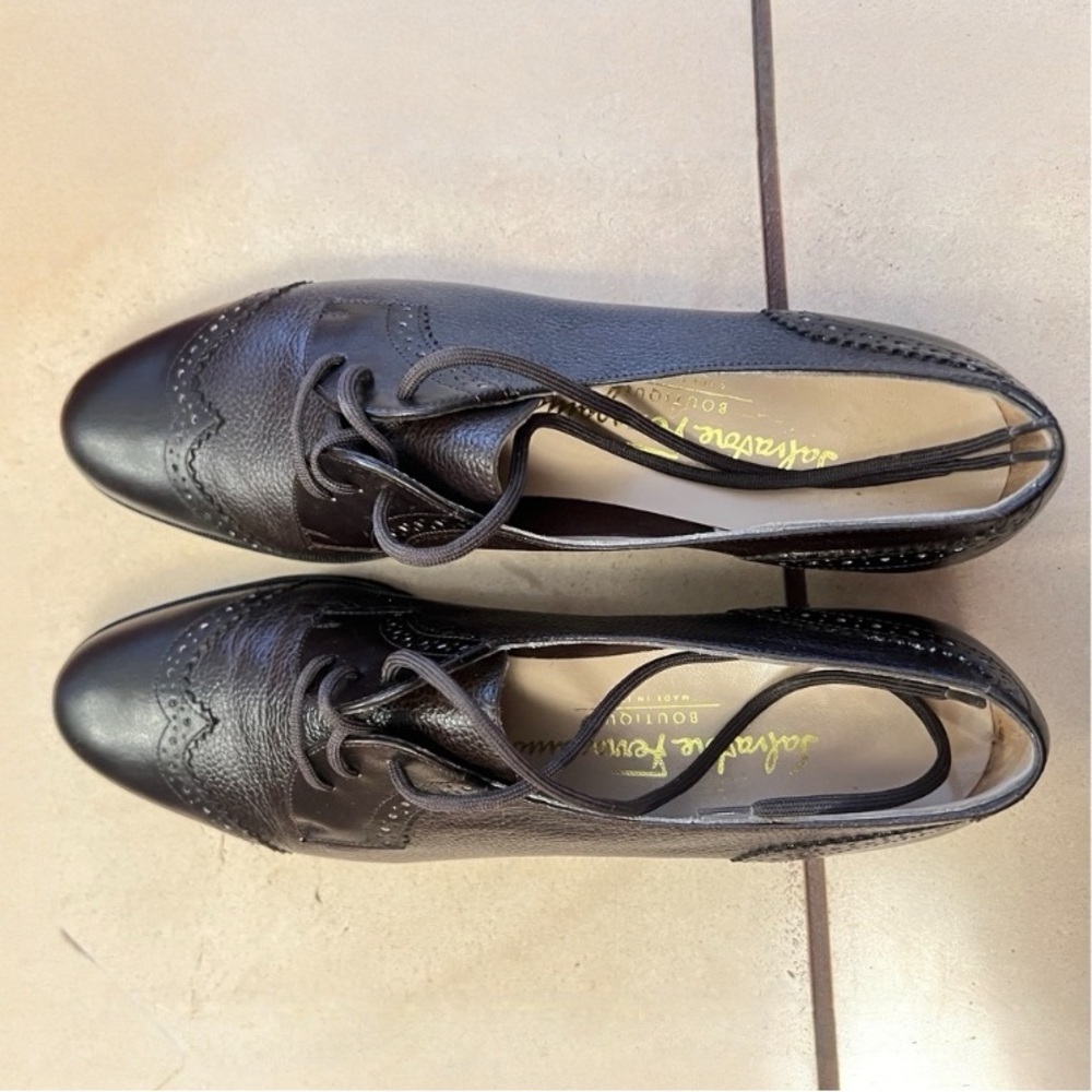 MINT VINTAGE Women’s Salvatore Ferragamo Brown Leather Ferrara Oxford Lace Up